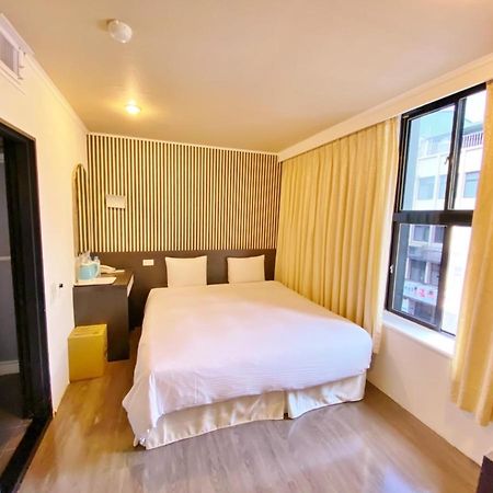 Queens Hotel Тайпей Екстериор снимка