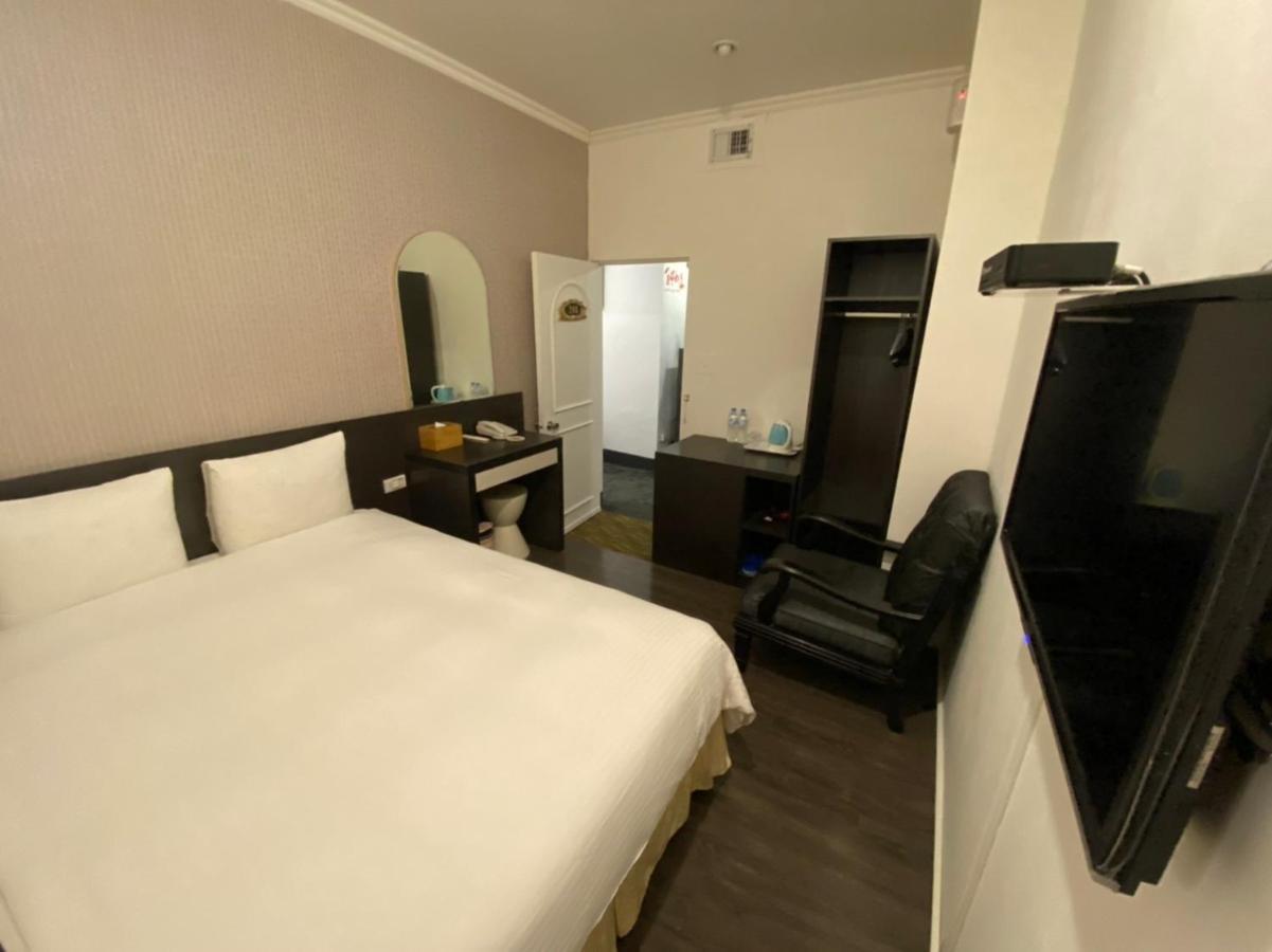 Queens Hotel Тайпей Екстериор снимка