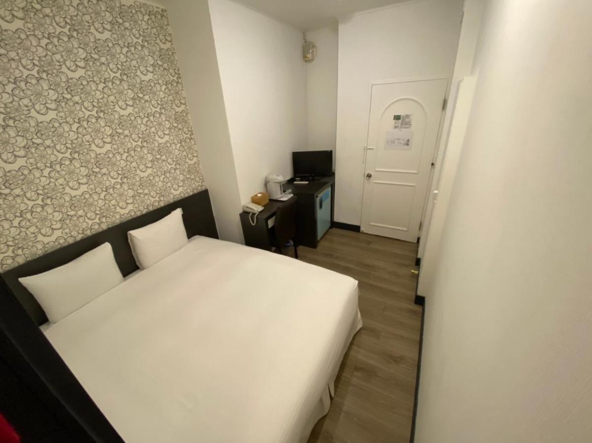Queens Hotel Тайпей Екстериор снимка